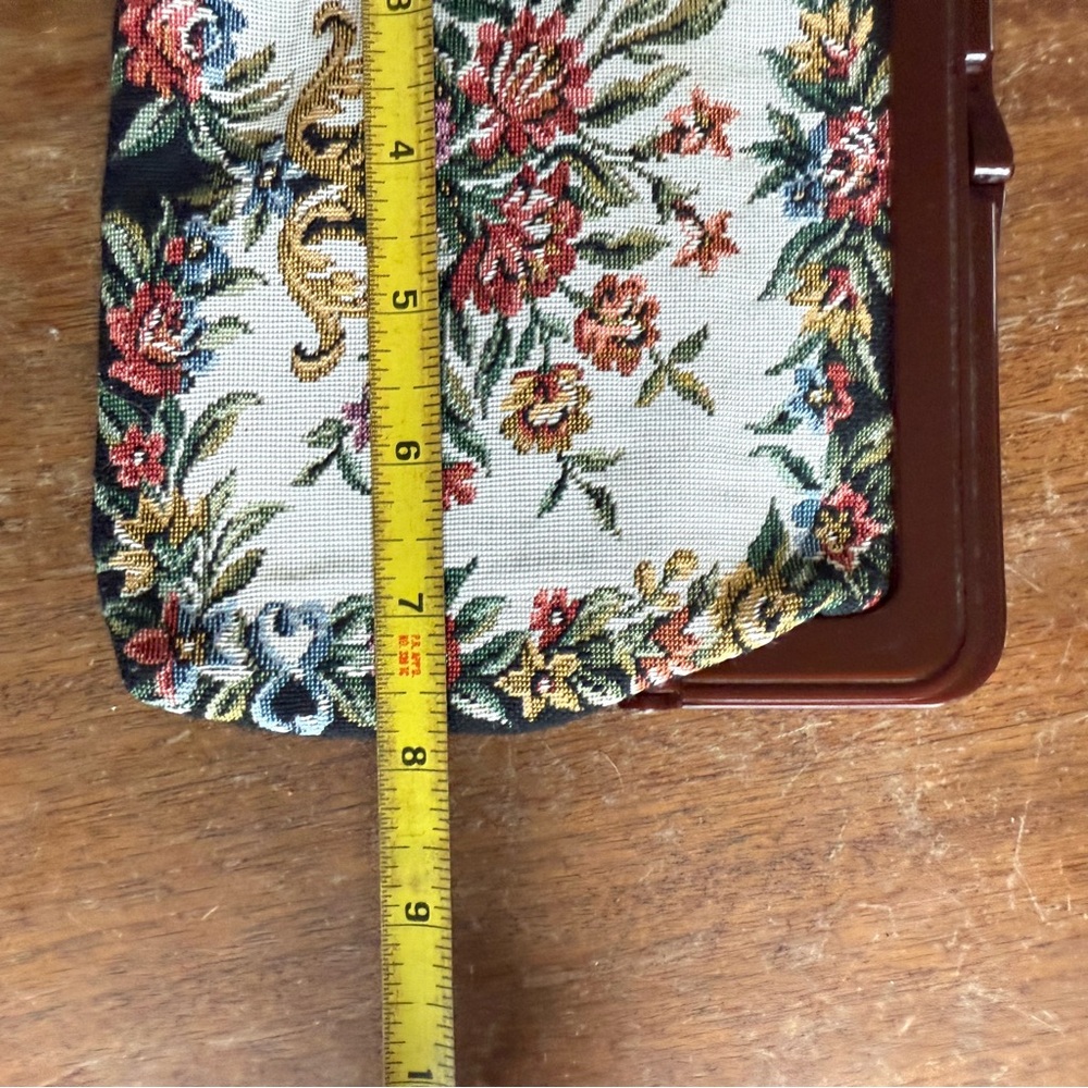 VTG 70’s Kiss Lock Tapestry Fabric Floral Clutch Boho Hippie Black Multicolored - Picture 7 of 8